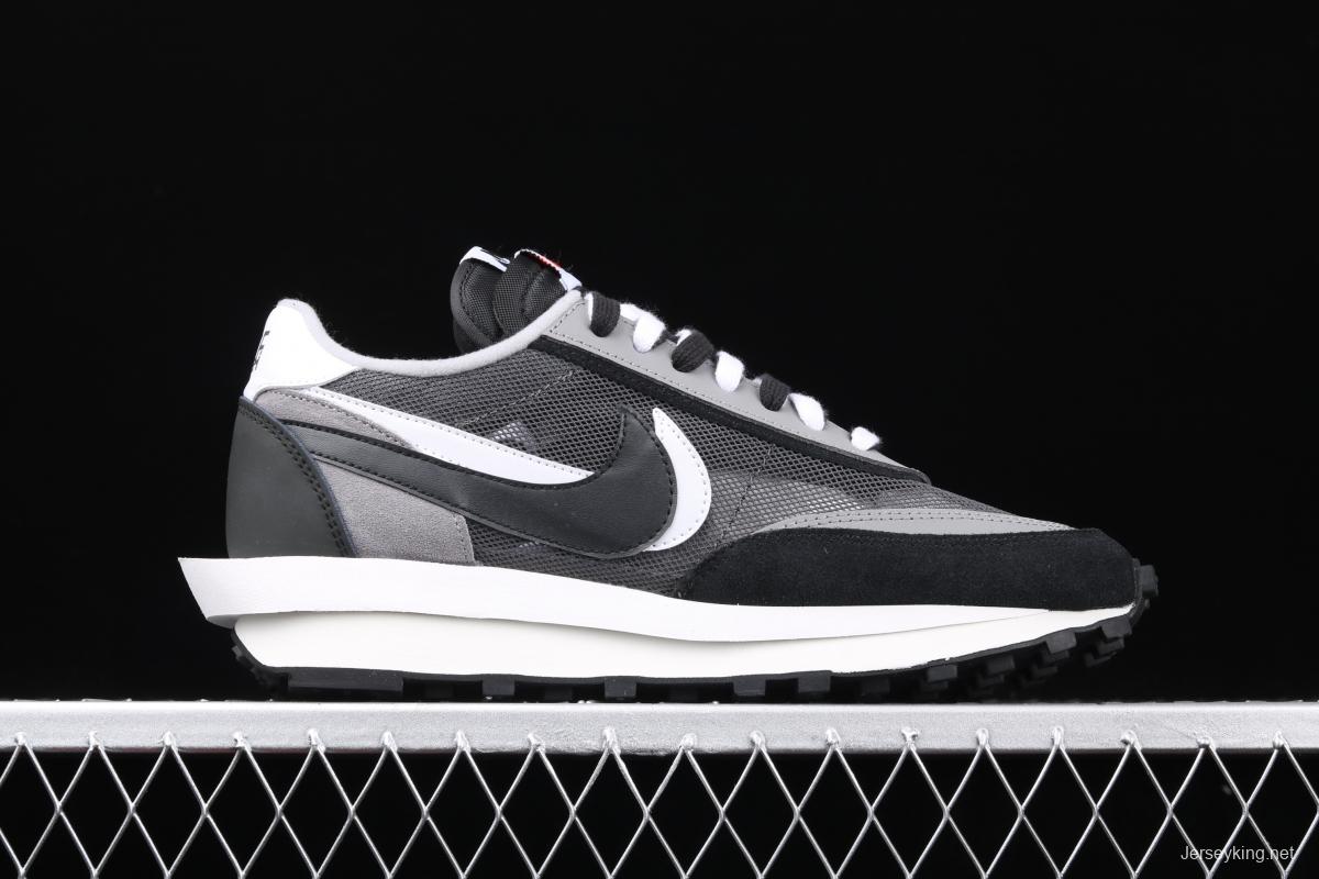 Sacai x NIKE LVD Waffle Daybreak co-signed catwalk style net gauze leather splicing double hook Swoosh running shoes BV0073-001