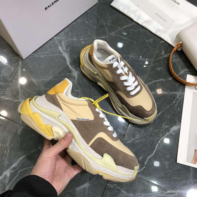 Men/Women Balenciaga Triple S 2.0 Sneaker khaki Item 6380340