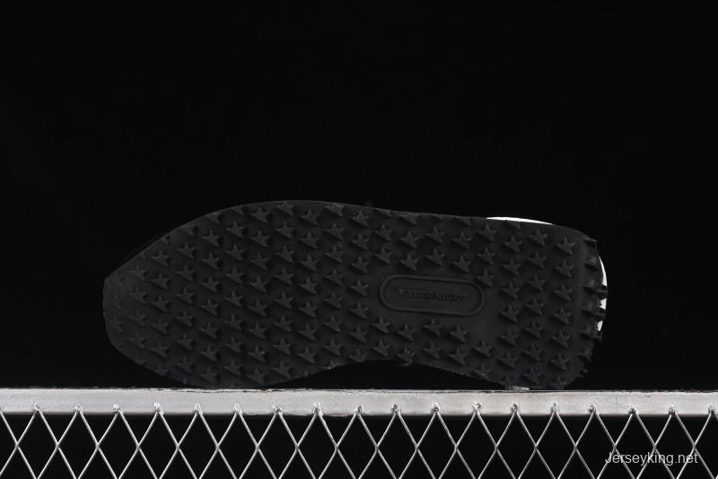 Golden Goose Marathon Comfortable Low-Top Lifestyle Sneakers in White Black - H8D4
