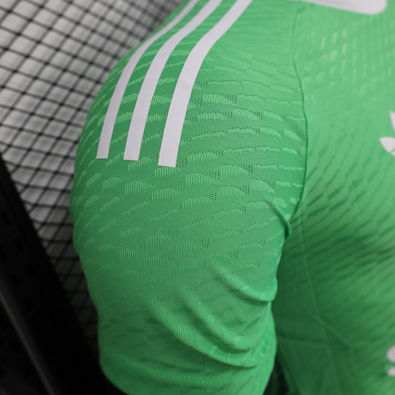Player Version 25/26 Manchester United Green Goalkeeper Jersey