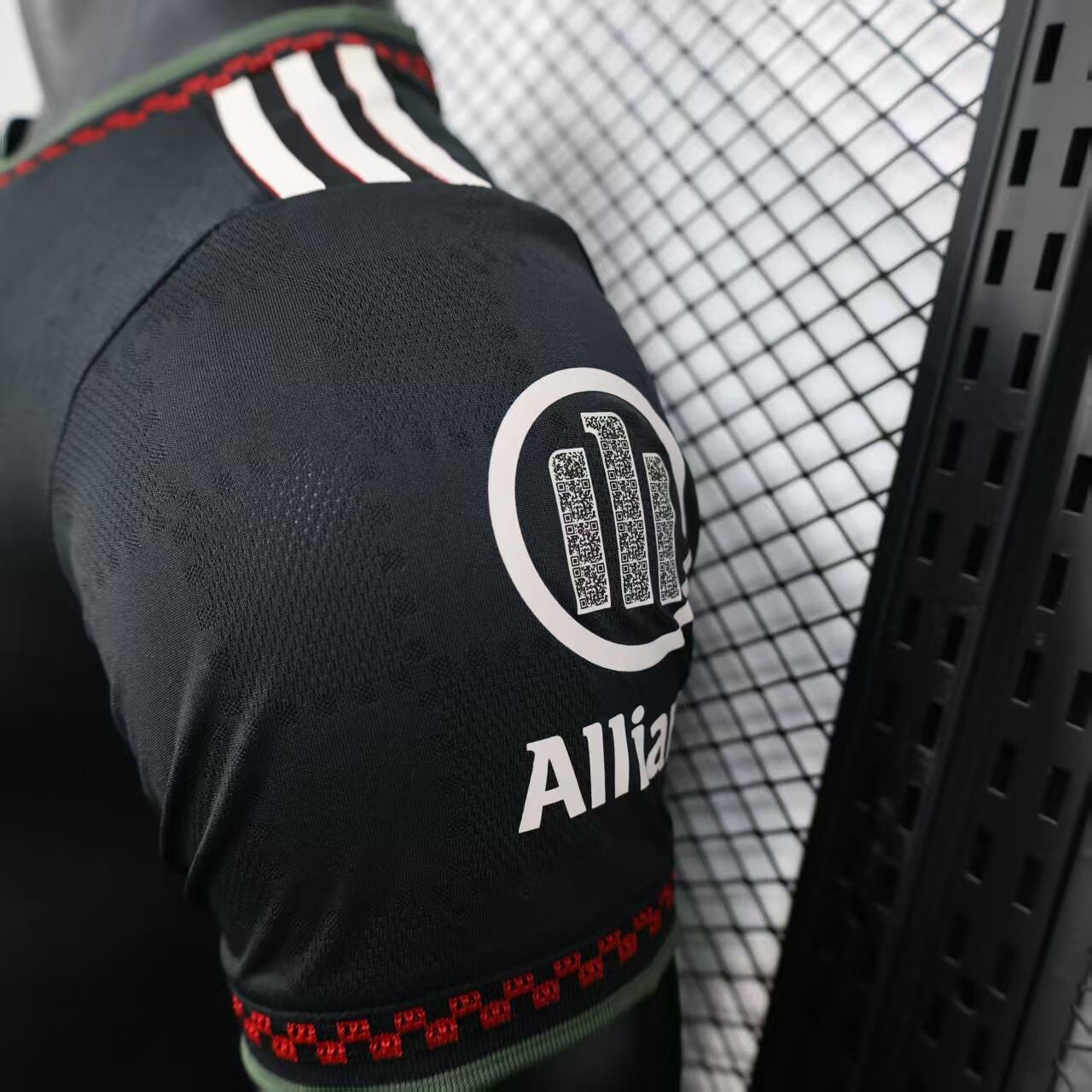 Player Version 25/26 Bayern Munich Oktoberfest Black Jersey