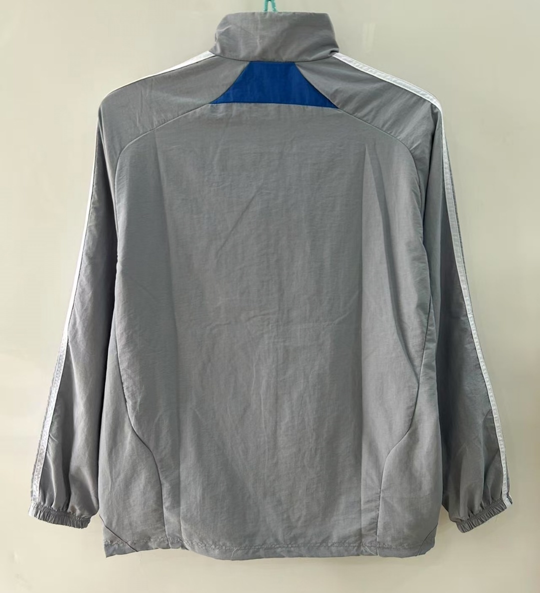 25/26 Bayern Munich Grey Windbreaker Windbreaker