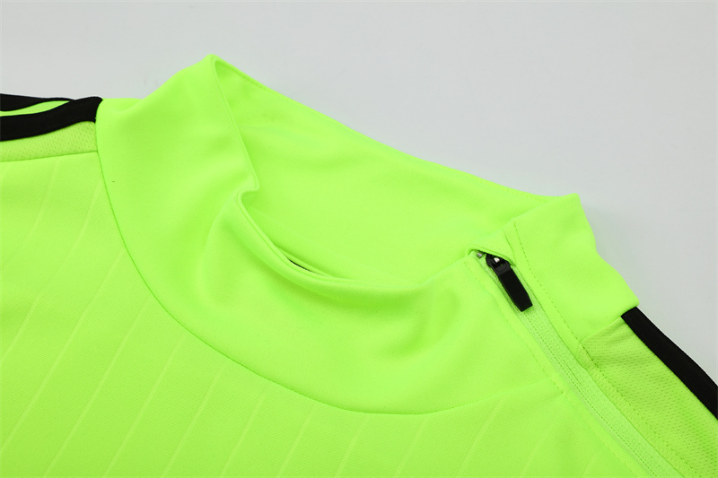 Retro 15/16 Real Madrid Fluorescent Green Half Zipper Jacket