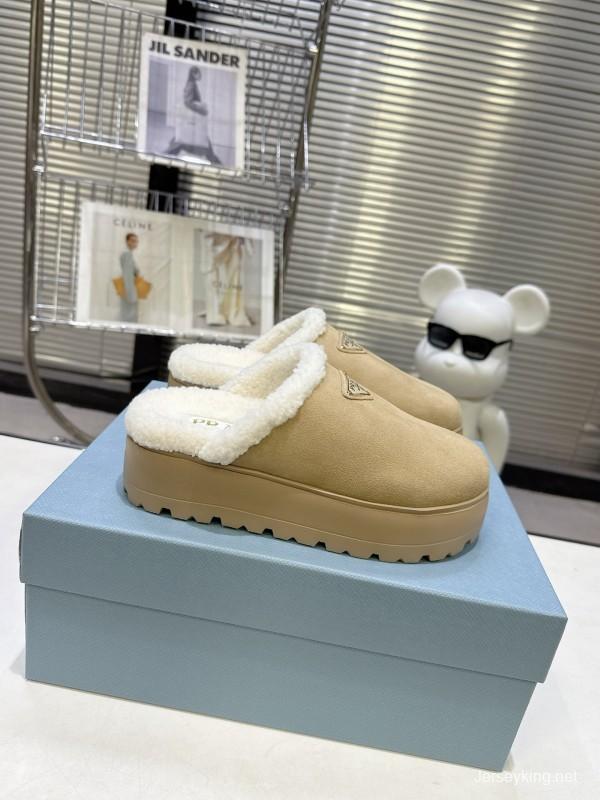 Prada 2025 SS Spring Fur Slippers with Rubber Sole - KFY00280