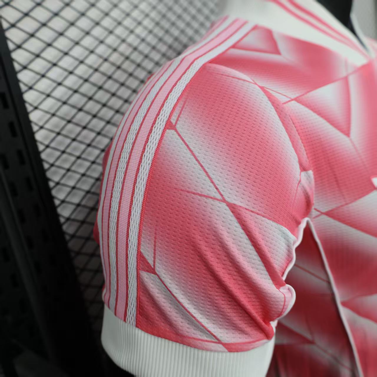 Player Version 1988/89 Real Madrid Third Pink with Geometric Chevron Pattern Jersey