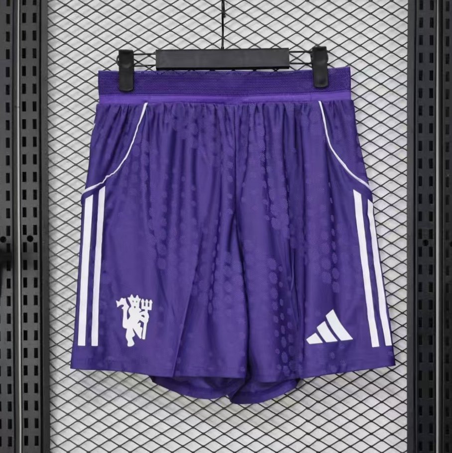 Player Version 25/26 Manchester United Purple Shorts