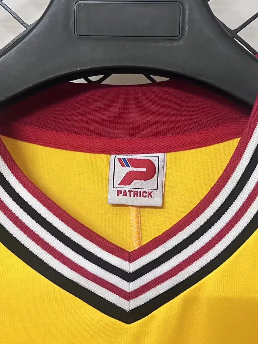 Retro 86/87 Sunderland Patrick Third Yellow Jersey